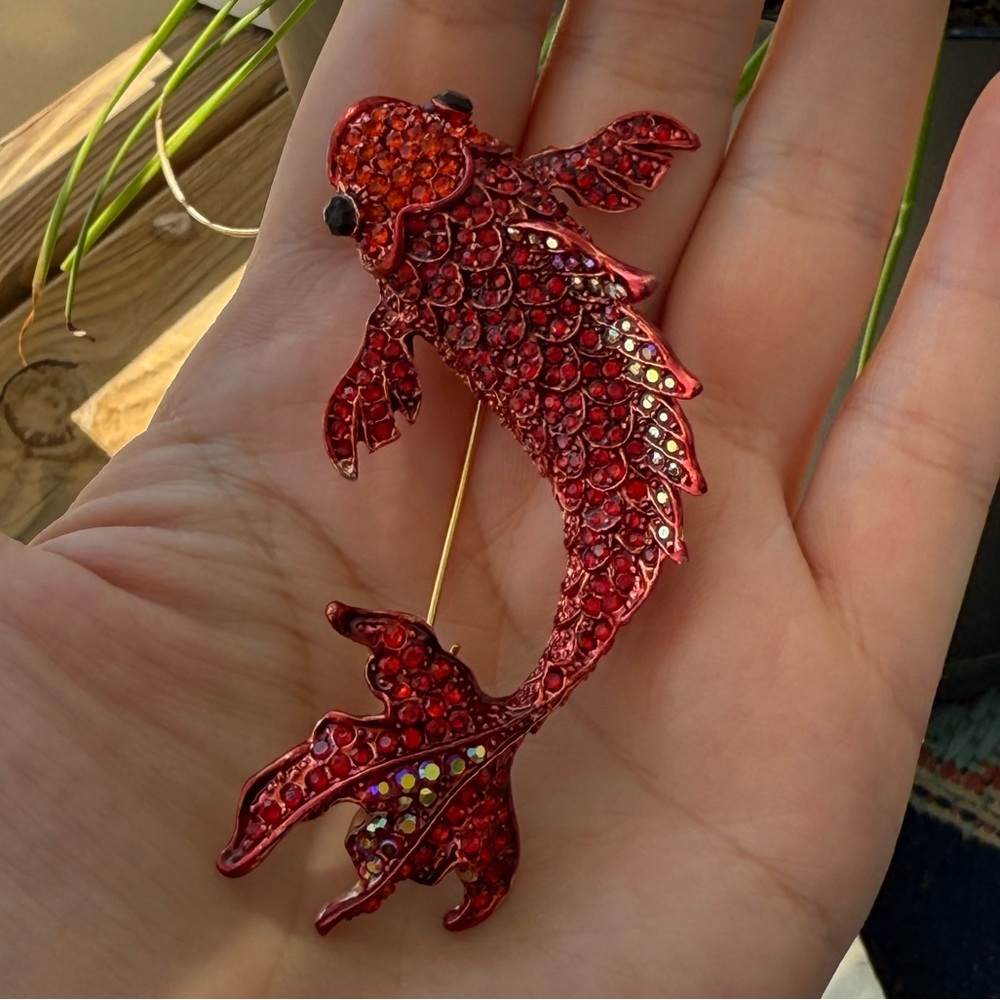 Betsey Johnson Red Fish Brooch Pin - Picture 9 of 14